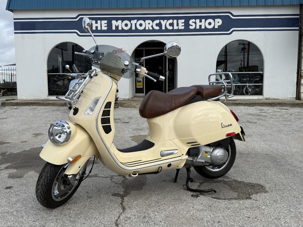 2014 Vespa GTV300 - Photo 1
